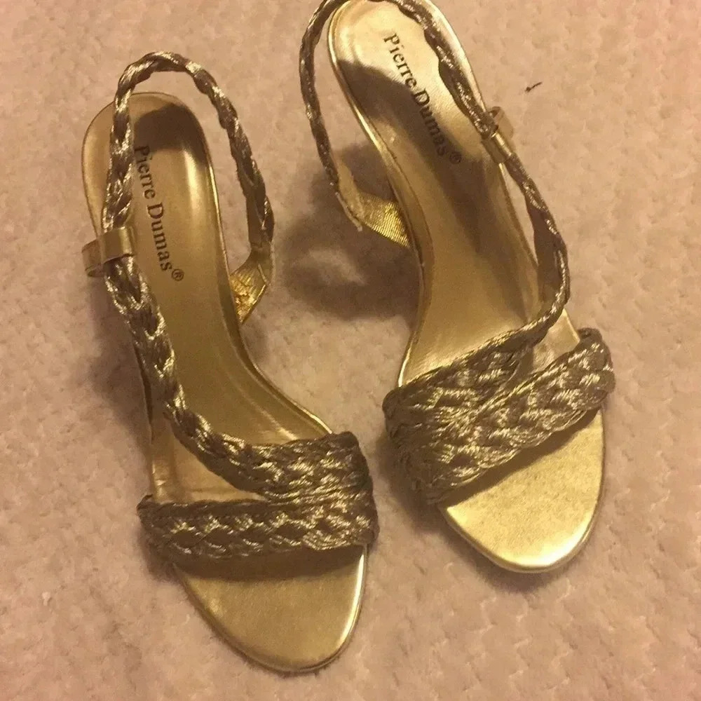 Pierre Dumas gold heels